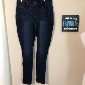 Time and Tru Super Skinny Dark Wash Jeans 14 n0134